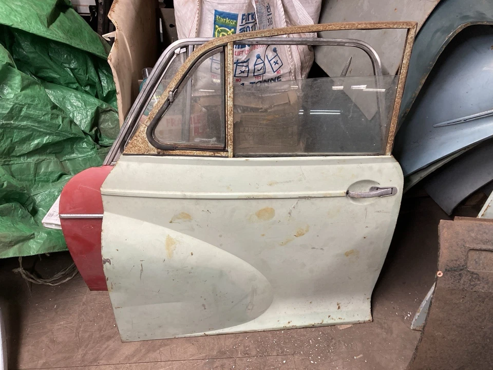 Morris Minor N/S Door - Image 1 of 3