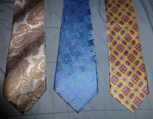 Men's Necktie Lot of 3 Ties Geometrics & Paisley 4" x 54-58" Retro Vtg Hip 70s - Picture 1 of 6