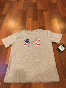 NWT Little Boy Under Armour HeatGear Flag Logo T-Shirt - Picture 1 of 3