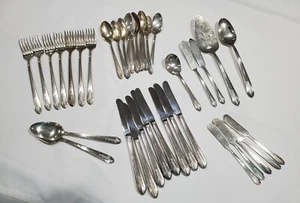 Lote de 41 piezas cubiertos plateados Allure de Rogers Mfg Co International Deco 1939 - Imagen 1 de 3
