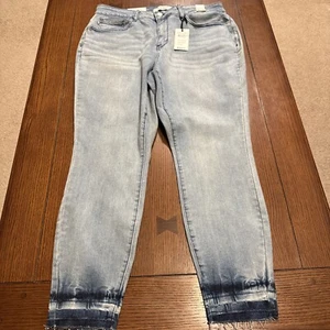 NWT Judy Blue Jeans Women’s Plus Sz 16W Blue Light Wash High Rise Skinny Raw Hem - Picture 1 of 7