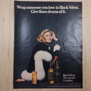 1972 Life Mag Canadian Black Velvet Wrap Someone You Love - Picture 1 of 1