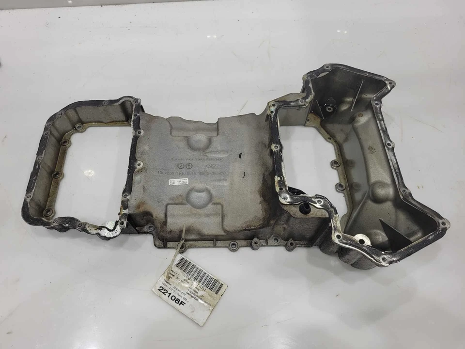 Mercedes Benz 6.3L Engine Upper Oil Pan Fits E63 C63 SL63 OEM 1560101727 - Image 1 of 4