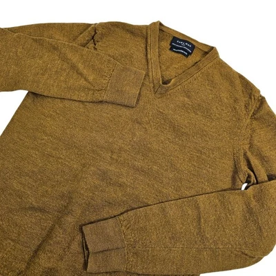 Suéter básico de hombre ZARA 100 % lana merino extrafina mostaza M colegial preppy Foto 1 de 4