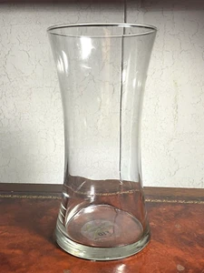 Große klare Zylinder Glas Vase 8" x 4" ideal für Valentinstag Blumen - Bild 1 von 3