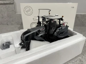 Universal Hobbies - Claas Axion 960 Terra Trac MY24 - 02674760 - 1:32 - Mint/New - Picture 1 of 9