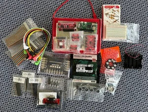 Raspberry Pi Zero WH v1.1, SparkFun Pi Servo pHAT, Enviro Sensor, & other stuff - Picture 1 of 11