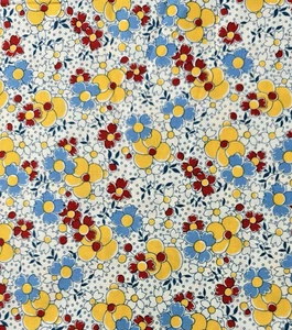 RJR Fabrics EVERYTHING BUT THE KITCHEN SINK Pretty Floral BTHY - Picture 1 of 3