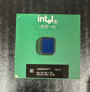 SL54Q Intel Celeron 850MHz 100MHz 128KB Cache Socket 370 CPU vintage NEW! - Picture 1 of 3