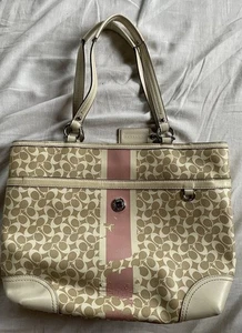 Coach Signature Long term storage Paint check Used standard luxury type leather - Picture 1 of 4