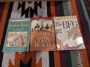 Roald Dahl Lot The BFG, James and The Giant Peach, Revolting Rhymes - Bild 1 von 3