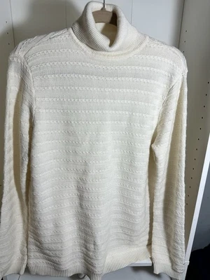 Cuello alto acanalado rosa Liz Claiborne mediano Foto 1 de 2