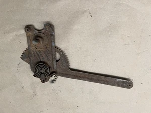 1932 coupe rear window regulator crusty - Picture 1 of 2