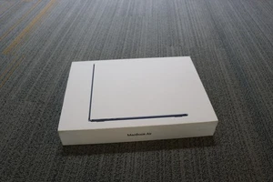 Apple MacBook Air A3114 2024 15.3", Apple M3, 256GB SSD, 16GB DDR5 Laptop - Afbeelding 1 van 4