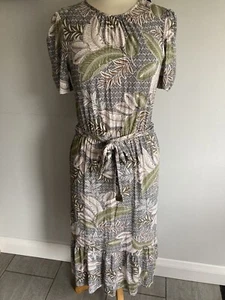 M&Co Ladies Patterned Short Sleeve Belted Dress Size 8. New With Tags. - Picture 1 of 6