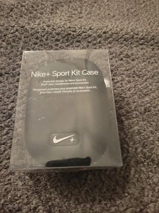 Nike Sportset Koffer für Kopfhörer und Zubehör - Bild 1 von 1