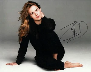 ZOEY DEUTCH.. Barefoot Beauty - SIGNED - Picture 1 of 1
