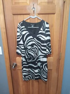 INC international concepts 100% silk black white dress size 4 - Picture 1 of 5