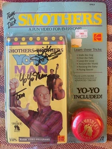 The Smothers Brothers - Autographed - Yo-Yo Man Instructional Video and Yo-Yo - Bild 1 von 8