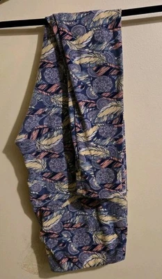 LuLaRoe TC Tall & Curvy Leggings Feathers With Paisley Print - Image 1 of 3