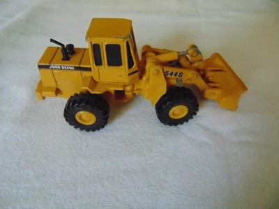 Carregadeira de rodas ERTL John Deere 544G fundida em escala 1/64 brinquedos ERTL carregadeira John Deere - Imagem 1 de 4