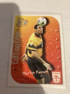 MARTIN KEOWN  ARSENAL  CUTTING EDGE  CARD 