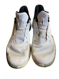 Nike Herren Basketballschuhe Mamba Focus AT1214-100 Größe 9 weiß schwarz ohne Schnürsenkel - Bild 1 von 8