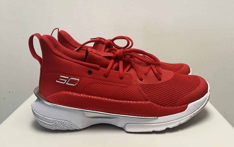 Tênis de basquete masculino tamanho 12.5 Under Armour UA Team Curry 7 vermelho branco 3023838 - Imagem 1 de 1