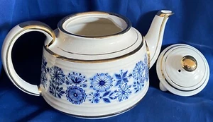 Teiera vintage Sadler bordo oro forma cilindrica blu floreale made in England - Foto 1 di 11