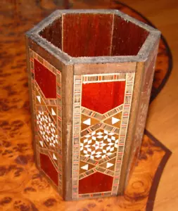 Vintage Hand Crafted Wood Inlayed Marquetry Desk Accessory Pen Holder 4x3” Syria - Picture 1 of 4