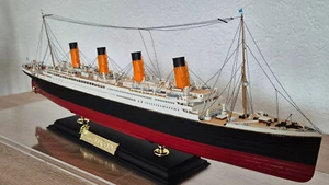 Titanic Komplett Modell 1:400 mit Vitrine - nur Abholung - ohne Verpackung - Bild 1 von 7