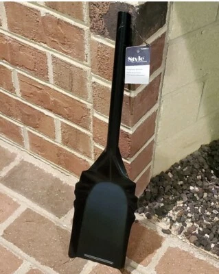 Style Selections (Lowe’s) brand Fireplace Ash Shovel, Black Metal 19.5" x 4.5" - Image 1 of 4