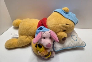Vintage Disney Winnie The Pooh Musical Lullaby Sleeping Pooh Bear Plush Stuffed - Picture 1 of 1