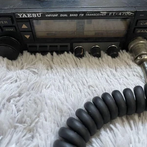 Yaesu FT-4700H VHF UHF Dual Band Transceiver 144/430MHz w/ Mic Bracket Cable - Picture 1 of 4
