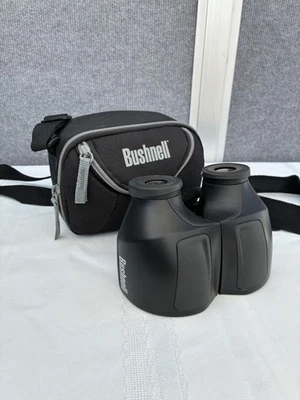 Bushnell Xtra Wide 900' Field Of View Compact Binoculars With Case - Image 1 of 4