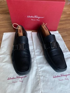 Salvatore Ferragamo Sardegna Hombres Mocasines de Conductor Zapatos Negro Hebilla EE. UU. Talla 13 - Imagen 1 de 21