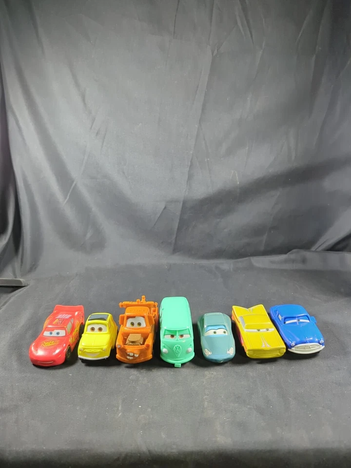 Lote de 7 Coches Mattel Disney Pixar McDonalds Mater Lightning McQueen Romone Mater Foto 1 de 4