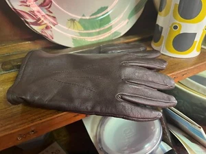Precioso par de guantes M&S de cuero chocolate para dama talla L - Imagen 1 de 6
