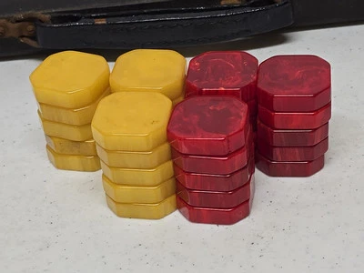 1950s OCTOGONAL BAKELITE Crisloid BACKGAMMON SET Octogon Checkers - Image 1 of 4