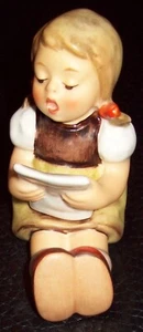 Goebel-Hummel-Figur 389 - Singendes / Lesendes Mädchen - Sehr gut erhalten - Bild 1 von 6