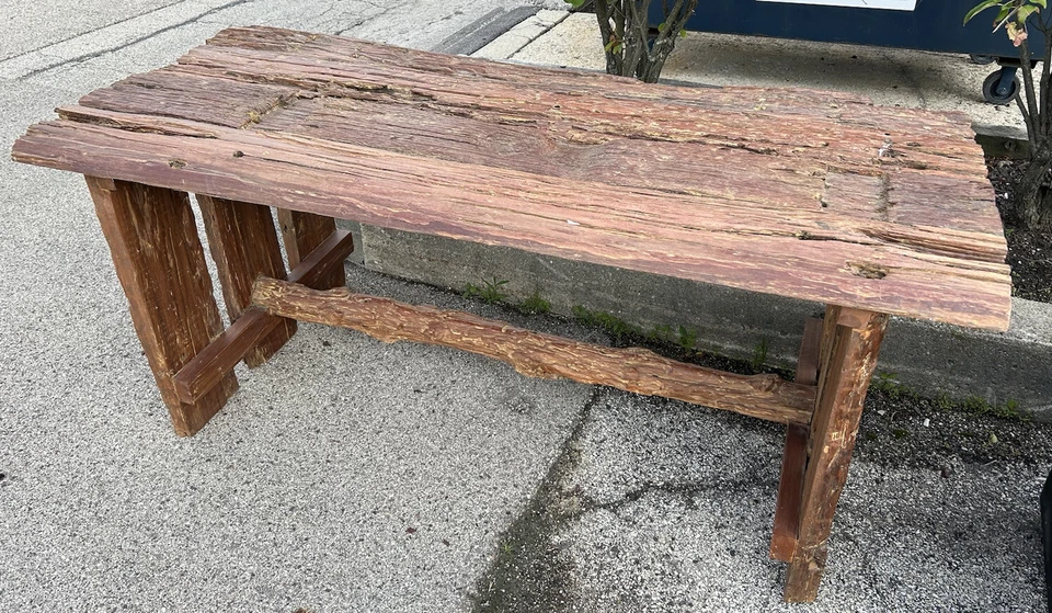 "Mesa rústica de exterior Driftwood 71"" X 31""" Foto 1 de 4