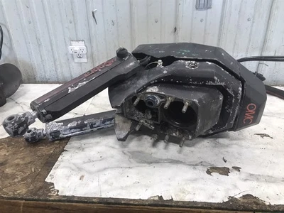 OMC Cobra Out Drive Outdrive Mount Cardán Carcasa y Cilindros Hidráulicos Conjunto Foto 1 de 4