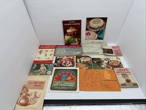 Vintage 1960’s Lot Of 14 Recipe Booklets Pamphlets Paperback Cookbooks - Picture 1 of 15