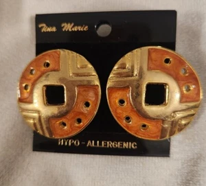 Goldtone & Orange Enamel Cut Out Round Disc Postback Ethnic Look Earrings - Picture 1 of 4