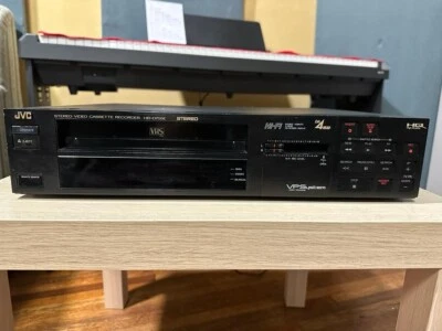 VIDEOREGISTRATORE VHS JVC  HR D755E RECORDER VINTAGE NON TESTATO  - Immagine 1 di 4