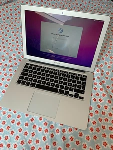 Apple MacBook Air 13-inch 2015 Core I5 1.6GHz, 8GB RAM, 256GB SSD - Afbeelding 1 van 9