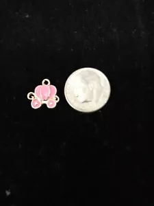 Ciondolo bracciale smaltato carrozza rosa - Foto 1 di 1