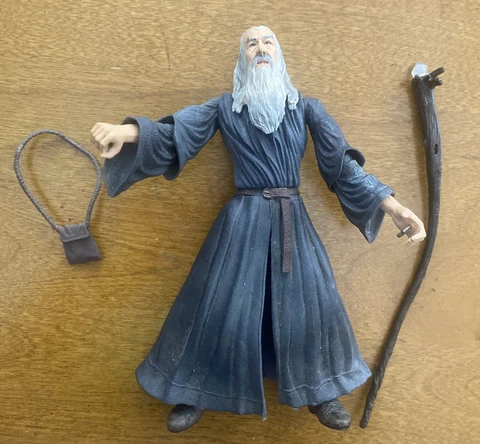 Lord of the rings Gandalf 2001 Marvel Action figure With Purse And Staff ! Cover