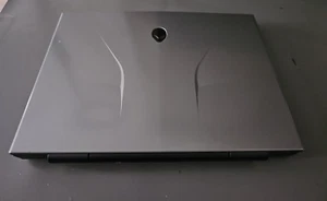Dell Alienware M11X 2010 - Picture 1 of 12