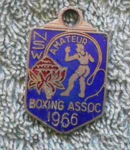 #D446.  1966 NSW AMATEUR BOXING ASSOCIATION MEMBER BADGE #16 - Picture 1 of 2